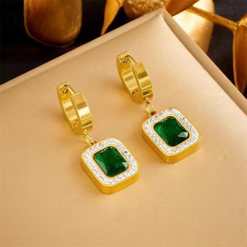 Anti Tarnish Black & Green Stone Necklace Set with Earrings