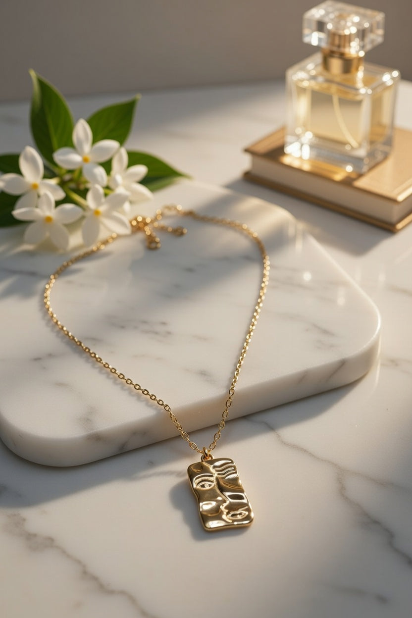 Face Pendant Necklace – Gold Minimalist Statement