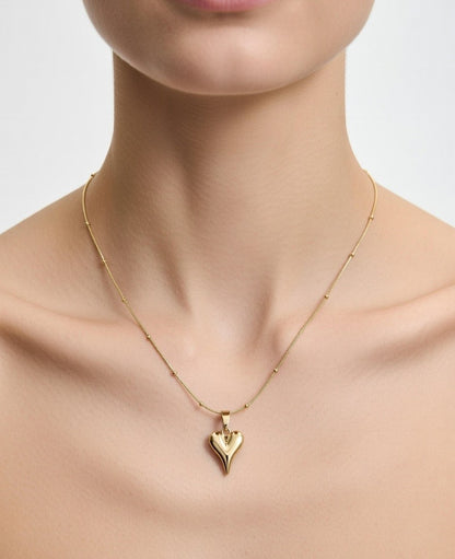 Elegant Gold Heart Pendant Necklace for Women
